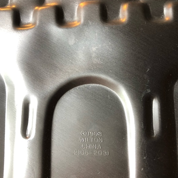 Vintage Wilton Cake pan Princess Castle 1998 - Picture 4 of 6